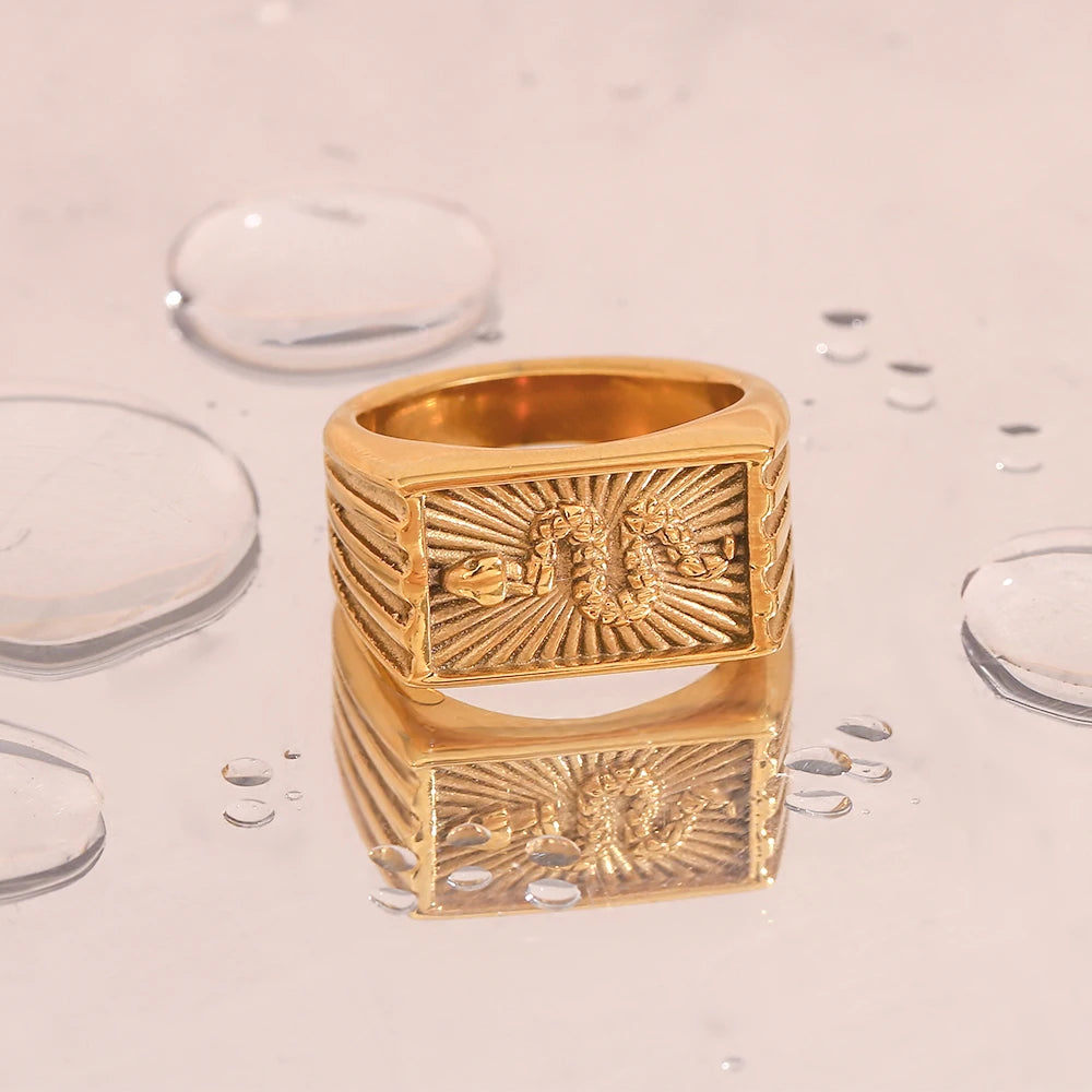 The Serpentine Sunburst Vintage Signet Ring by Vexa - RING - Vexa