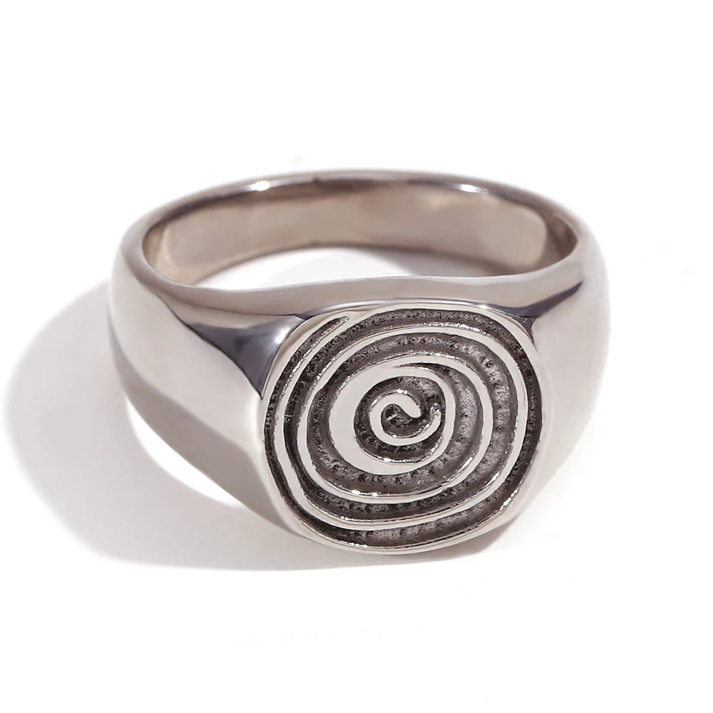 The Felix Quirky Signet Ring by Vexa - RING - Vexa