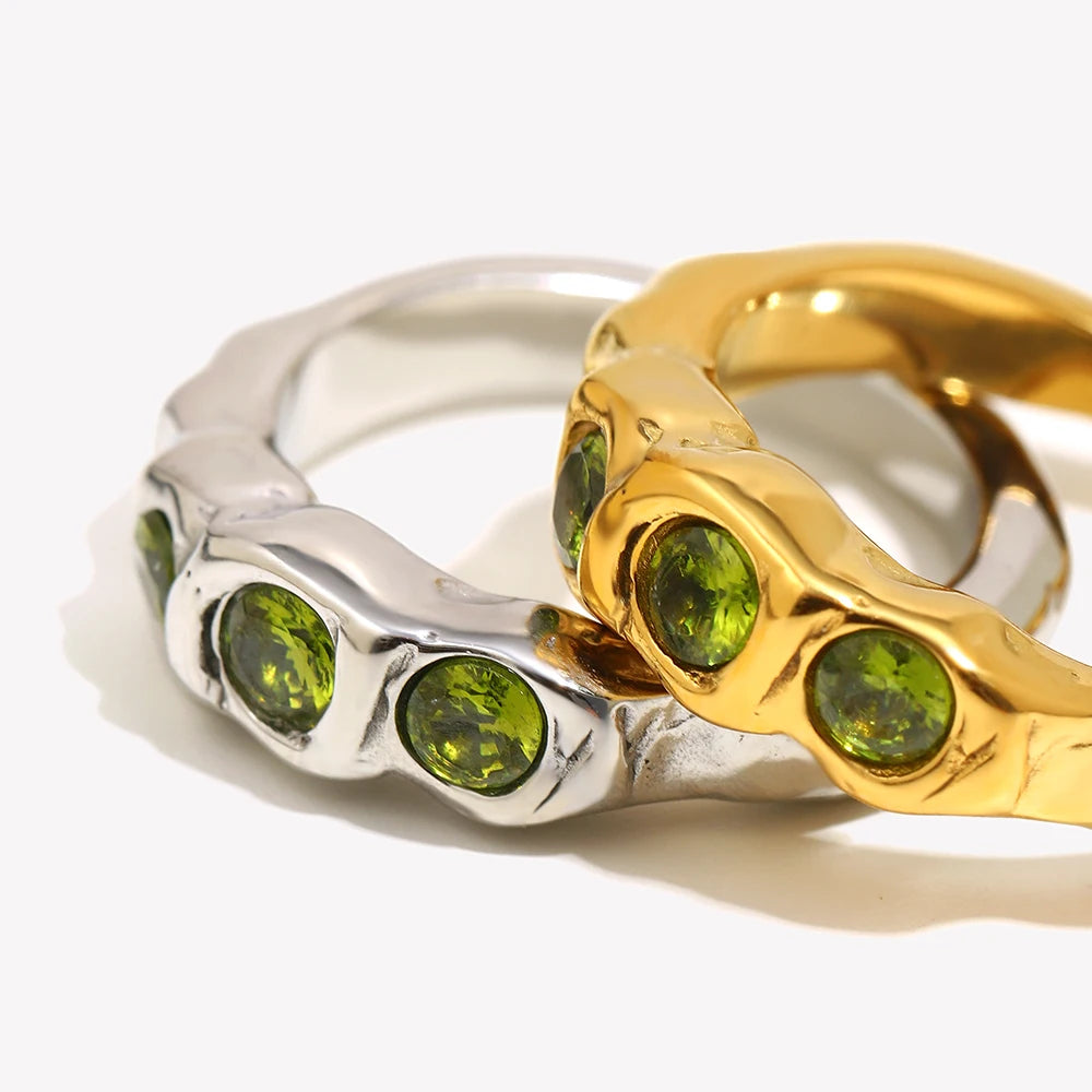 The Emerald Echo Vintage Ring by Vexa - RING - Vexa