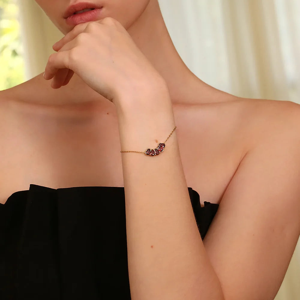 The Scarlet Drop Vintage Gold Bracelet by Vexa - Bracelet - Vexa