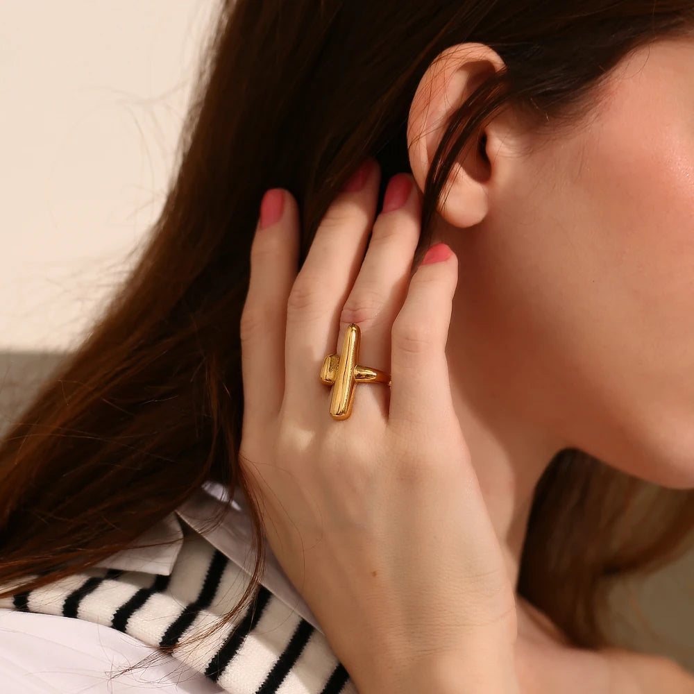 The Elara T - Bar Gold Ring by Vexa - RING - Vexa