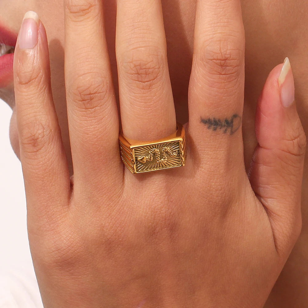The Serpentine Sunburst Vintage Signet Ring by Vexa - RING - Vexa
