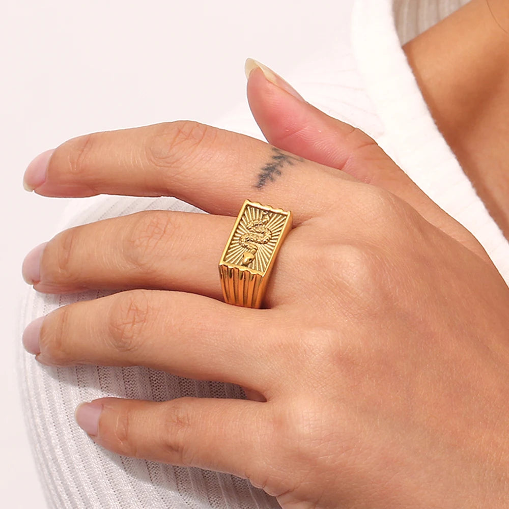 The Serpentine Sunburst Vintage Signet Ring by Vexa - RING - Vexa