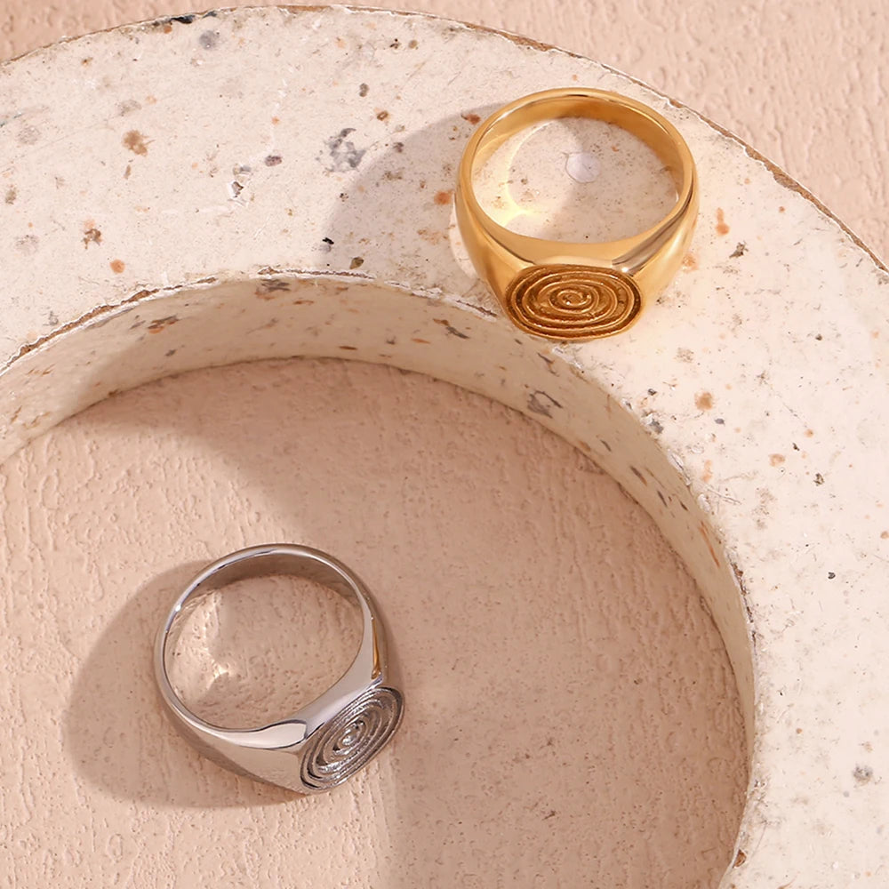 The Felix Quirky Signet Ring by Vexa - RING - Vexa