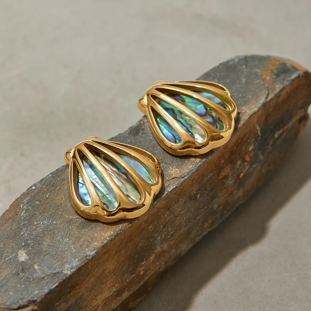 The Iridescent Ocean Shell Jewelry Set by Vexa - Jewelry Set - Vexa