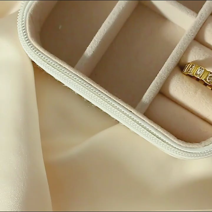 The Tessera Minimalist Ring by Vexa
